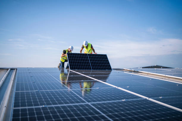 Best Commercial Roofing Services  in Lyons, OR